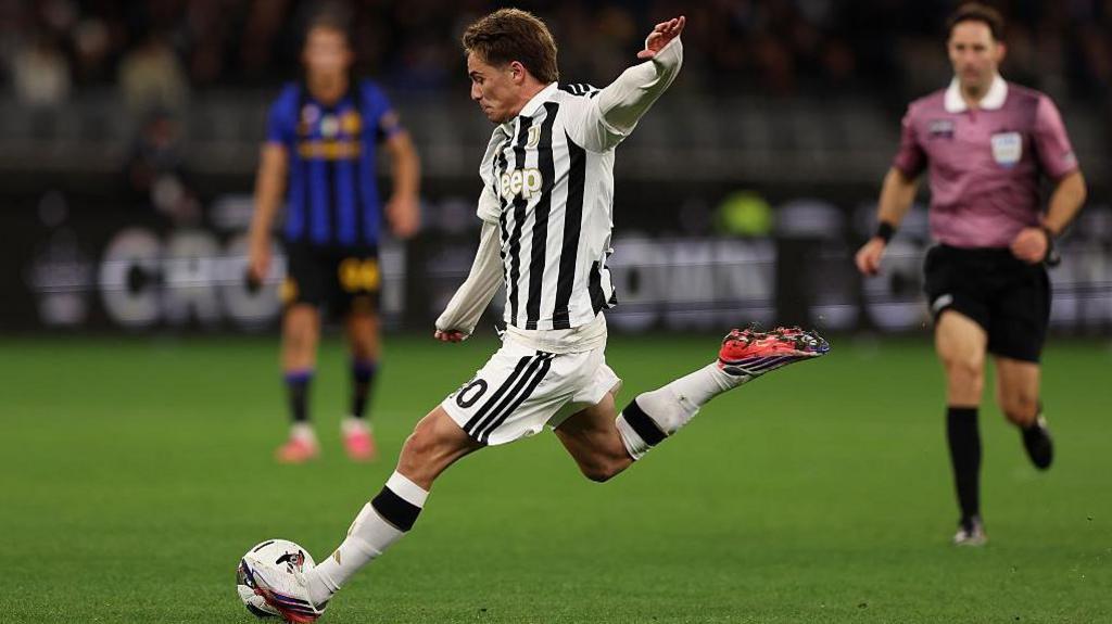 Kenan Yildiz in action for Juventus