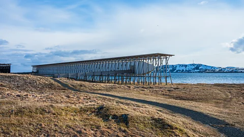 Getty Images The Steilneset Memorial in Vardø commemorates the victims of the 17th-Century Finnmark witch trials (Credit: Getty Images)